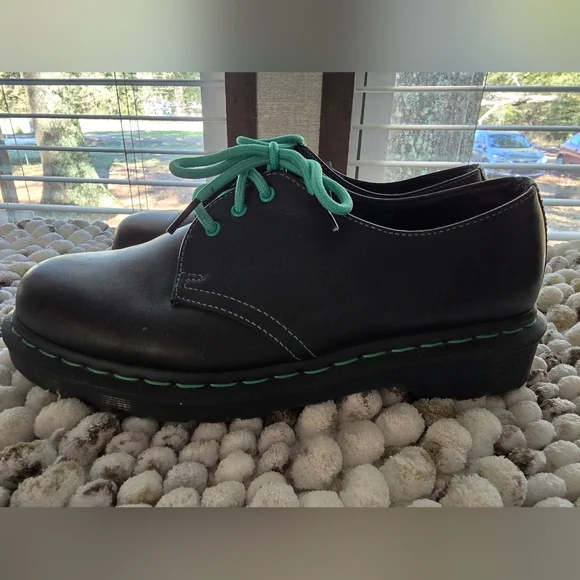 Loafers - Picture 1 of 6